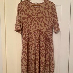 Soft pink leopard print dress.